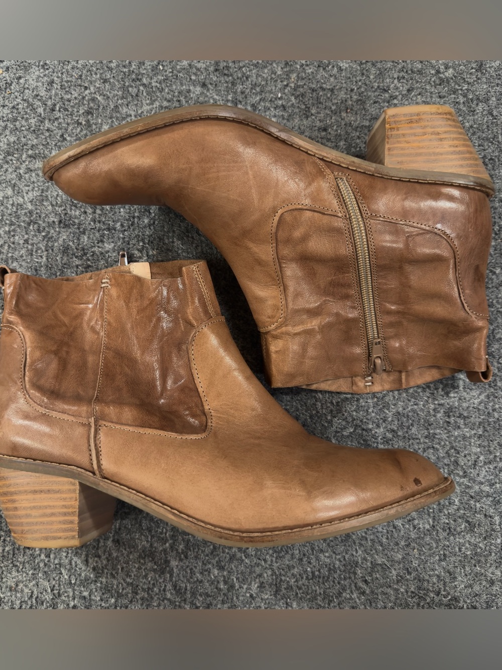 Kelsi Dagger BK Soft Leather Zip Up Bootie Tan Size 9.5
